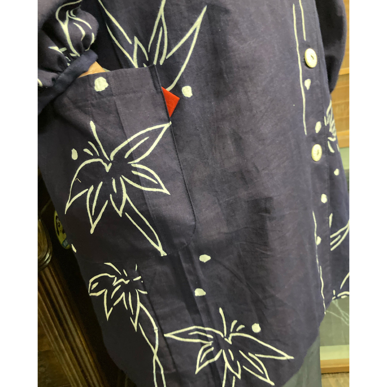 浴衣(濃い紺色)のフード付き前開きジャケット浴衣リメイク