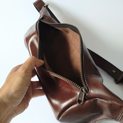 すー様専2点用本日のみの出品 M.U.L. 黒 レザー ボディバッグ
