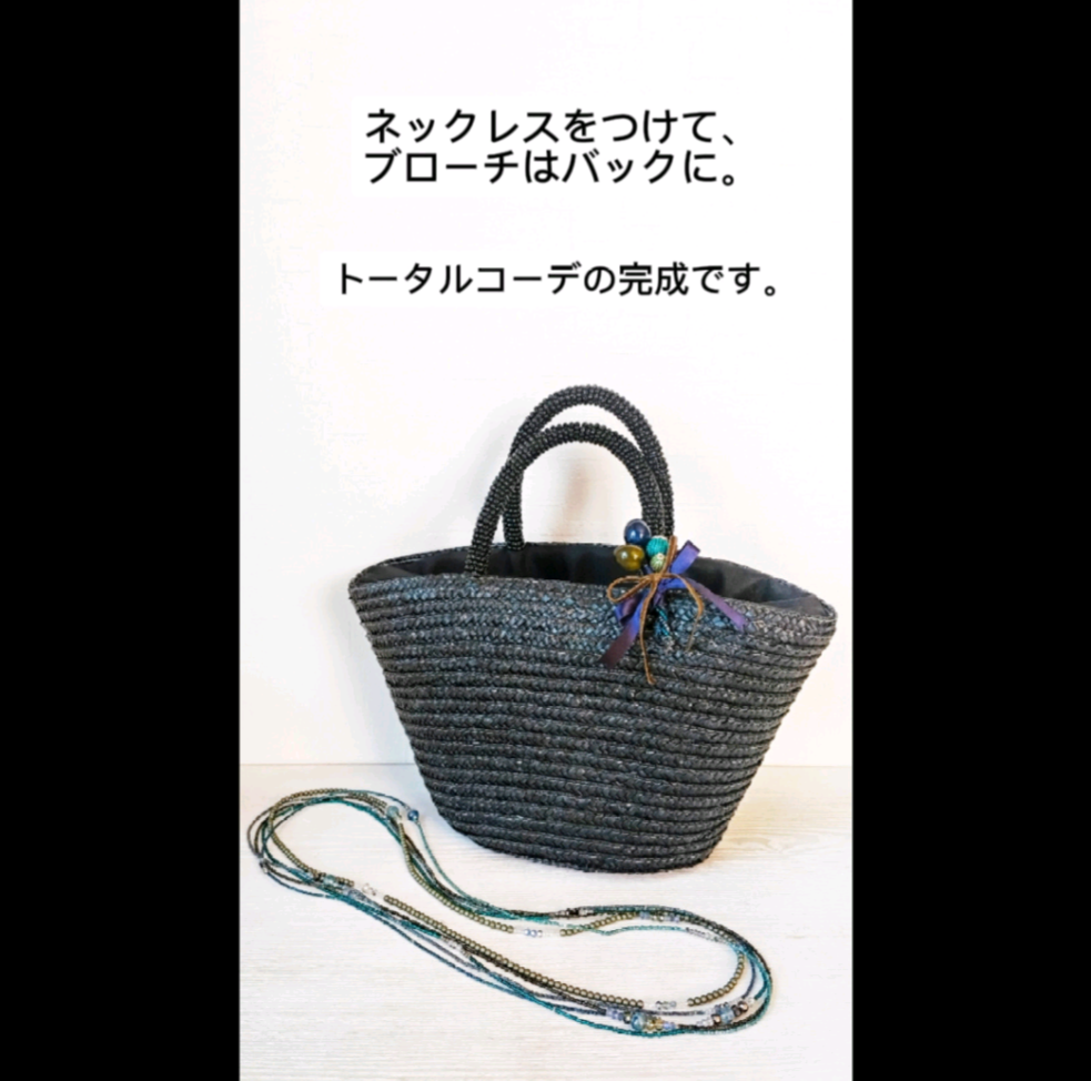 ［セット価格☆無料ラッピング］ブローチと5連 ビーズネックレスのアクセサリーセット☆