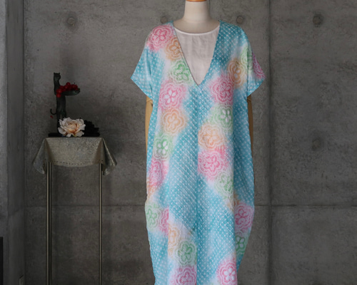 ね*マ様 着物リメイク　古布リメイク　有松絞り　白絣　チュニック　Ｌ寸 着物リメイク 有松絞りのチュニックワンピース フリーサイズ