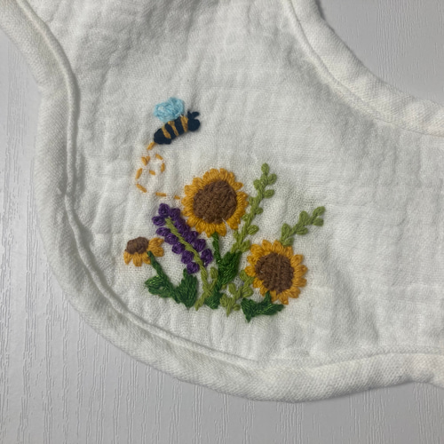 名入り 手刺繍 スタイ ［ひまわり］ スタイ・よだれかけ AriAri20 通販