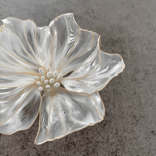 かすみ草とディップフラワーの髪飾り》プリザーブドフラワー