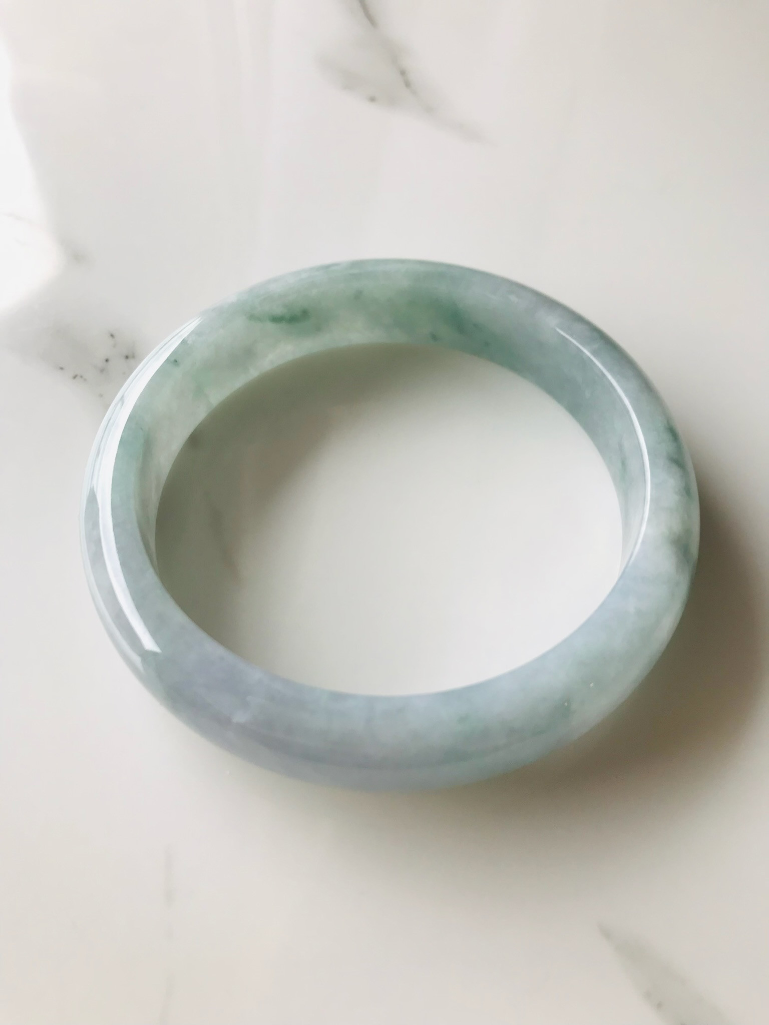【B1510-0121】ジェイド　翡翠　ヒスイ　バングル　希少　ミャンマー産　グリーン　ライトラベンダー　55.5mm