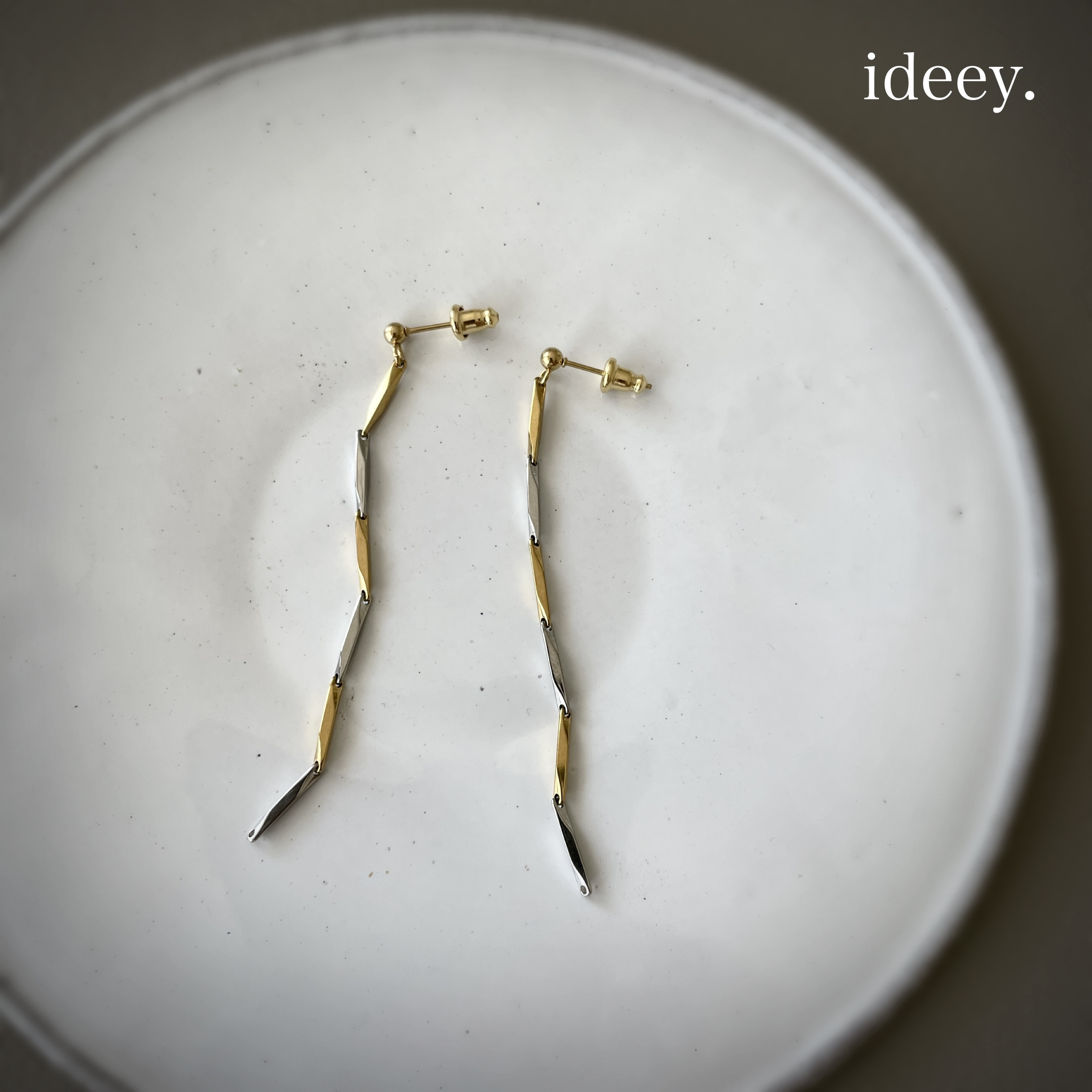 メタルロングチェーンピアス(イヤリング)SVGD〈496〉