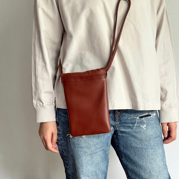 高級本革 スマホショルダー スマホバッグ ショルダーバッグ 巾着