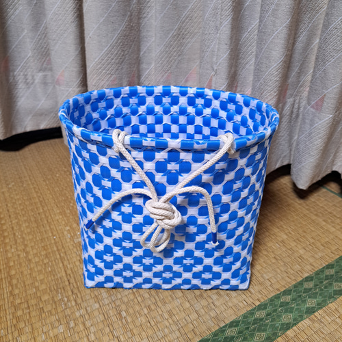 PPバンドかご(模様編み はけご 大)収穫かご、プラカゴ 模様b-青-白