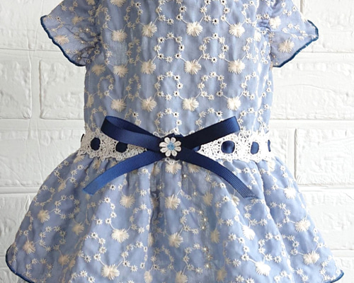 犬服　ハンドメイド　わんこ服　アイボリー系エレガント2段フリルワンピ 犬服 ハンドメイド わんこ服 アイボリー系エレガント2段フリルワンピ