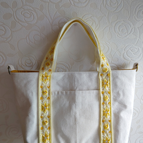 トートバッグ　インド刺繍ハイクラスピンク　ハンドメイド インド刺繍リボンA4トートBAG [トートバッグ刺繍花柄フラワー