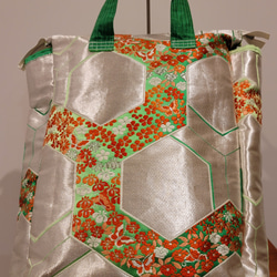【帯リメイク】和風刺繍のリュック・バックパック 帯リメイクリュック 黒地刺繍❁⃘*.ﾟ ハンドメイド 着物リメイク