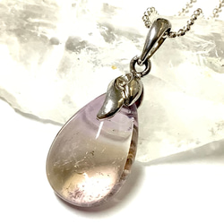 【高品質✴︎高波動】　天然リビアングラス隕石　ペンダント　原石 高品質✴︎高波動】 天然リビアングラス隕石 ペンダントトップ 大 原石