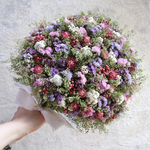 48cm) マメグンバイナズナとピンクペッパーベリーのまあるいお花畑  