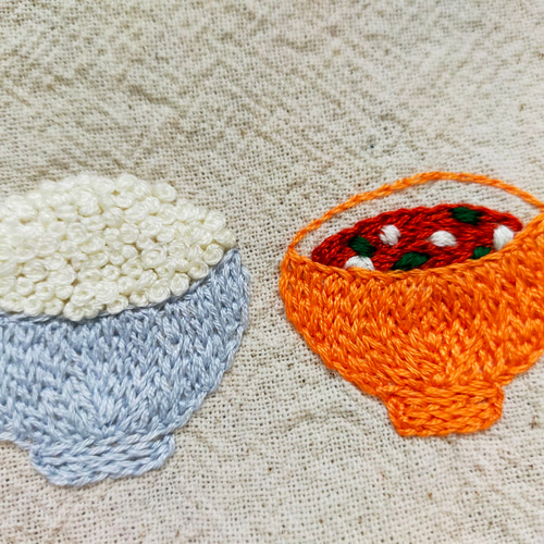 受注製作】ご飯とお味噌汁の刺繍ポーチ ポーチ 刺繍枠が使えない刺繍