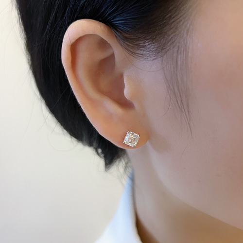 モアサナイトピアス2ct k18 ピアス（スタッド・一粒） パール大好き 