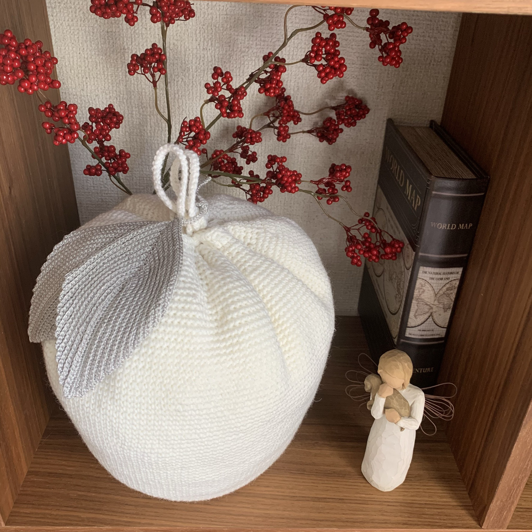 【受注製作品】白りんごの骨壺カバー（4寸用）