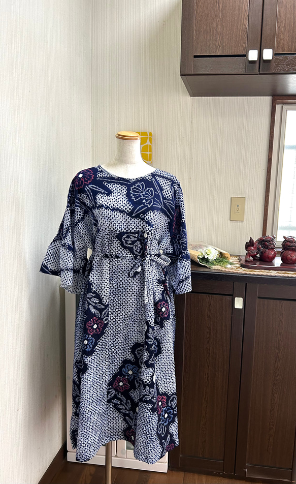 有松鳴海絞り ワンピース フレア袖 後ろ開リボン パッチワーク