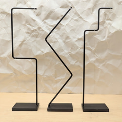 目を引くピアススタンド　attention (1個） 5枚目の画像