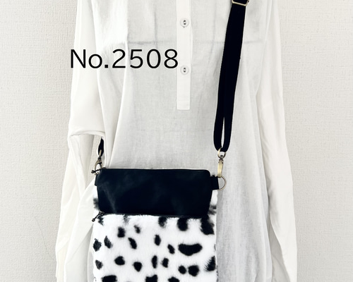 ダルメシアン柄 サコッシュ ボア ファー ショルダーバック