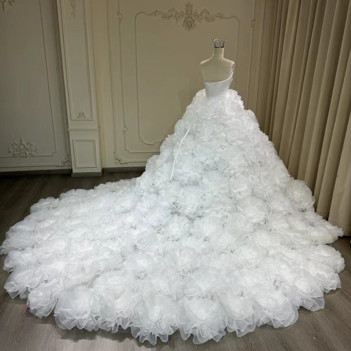 カラードレス！お花 純粋な美しさ 白 お色直し ボリューム プリンセス