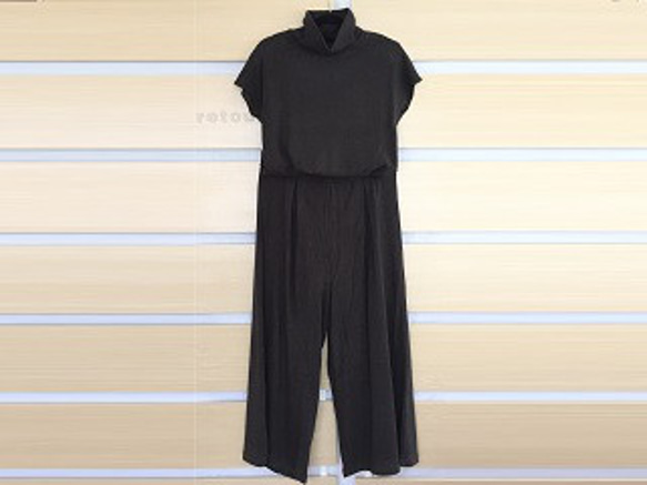 在庫処分セール！！￥11,200→￥1,100-　ハイネックトップスBLK BRN 5枚目の画像