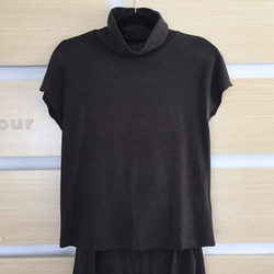 在庫処分セール！！￥11,200→￥1,100-　ハイネックトップスBLK BRN 2枚目の画像