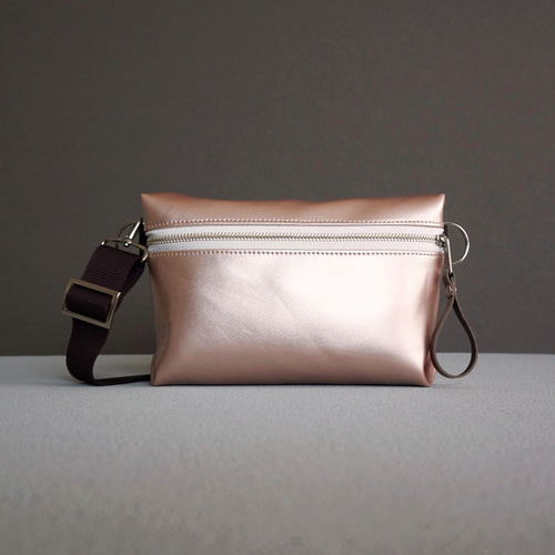 美品 LANVIN ショルダーバッグ レザー ピンク おしゃれ ランバンオンブルー ショルダーバッグ 軽量 レディース 484512