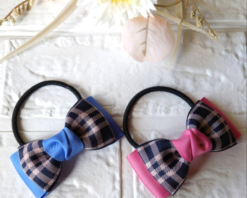 リボン　ヘアゴム♡チェックリボン×ファー♡ブラック♡ハンドメイド かわいいチェック柄◇リボン◇ヘアゴム◇ヘアアクセサリー ヘアゴム