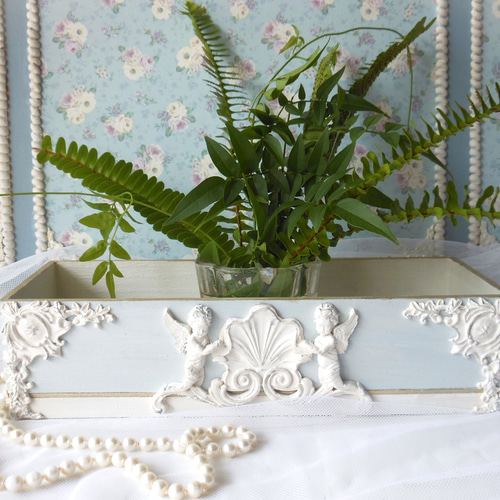 シャビーシックな天使とほたて貝のレリーフの木製ボックス フリー