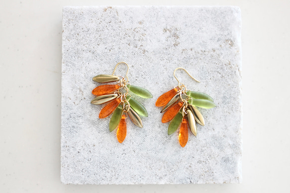 【No.239】朝日を浴びた夏の果実　サージカルステンレス使用　イヤリングにも対応　ピアス　チェコビーズ　夏 3枚目の画像