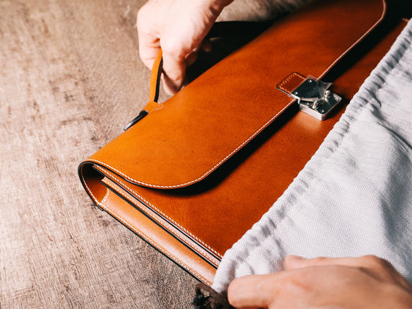【カスタマイズブッテーロ】手縫いクラシックブリーフケース 