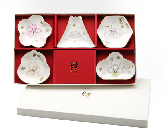 YU-3003A 縁 -yukari- 五様小皿揃 （陶器 磁器 桜 富士 瓢箪 鶴 松竹梅
