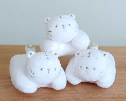janosch TIGERENTE トラアヒル　ぬいぐるみとぬいぐるみチャーム janosch TIGERENTE トラアヒルぬいぐるみとぬいぐるみチャーム
