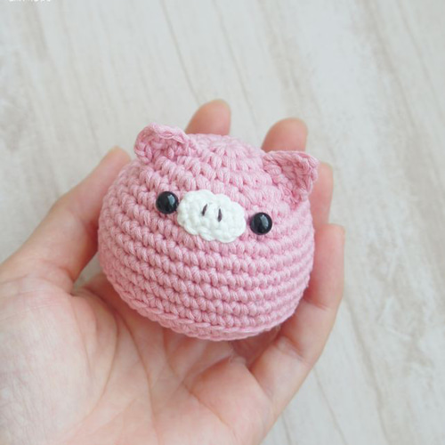 ころまる♡ブタさん あみぐるみ あみぐるみブタ ブタ置物
