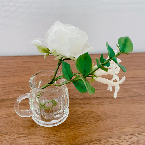 クレイフラワー＊樹脂粘土のホワイトローズ・マダガスカルジャスミン