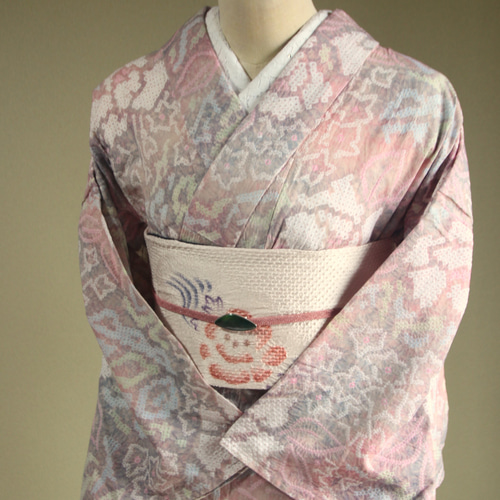 新品✨美品✨有松鳴海絞り浴衣　ブルーグレー ◇現代 有松鳴海絞 浴衣◇【グレーネイビー赤紫】細かい絞りで