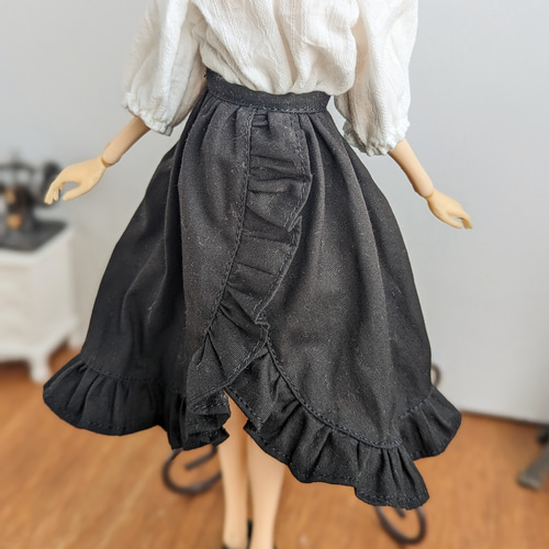 1121【momokoDOLL スカート】黒のフリルのアシンメトリー
