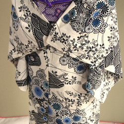 木綿浴衣　変わり織薄いアイボリー地　内側から滲む版画のような草花模様が大人の色香　お袖長めトールサイズ　裄69ｃｍ　木綿 13枚目の画像