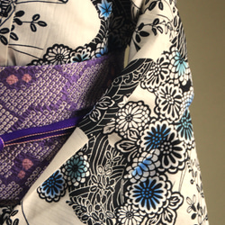 木綿浴衣　変わり織薄いアイボリー地　内側から滲む版画のような草花模様が大人の色香　お袖長めトールサイズ　裄69ｃｍ　木綿 5枚目の画像