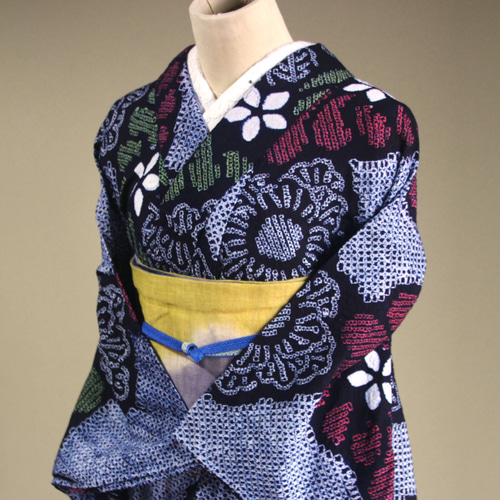 ■E4250■美品■木綿■有松鳴海絞り　紺碧色　紫陽花にトンボ柄浴衣■裄68.5 □E4250□中古美品□木綿□有松鳴海絞り 紺碧色 紫陽花に