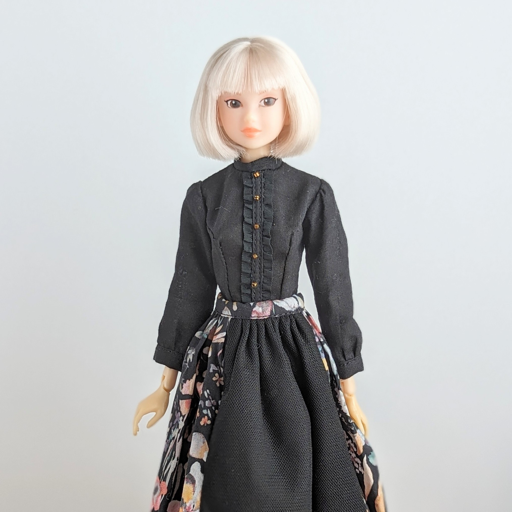 1266【momokoDOLLブラウス】黒の姫袖ブラウス※1/6ドール服 1266【momokoDOLLブラウス】黒の姫袖ブラウス※1/6ドール服