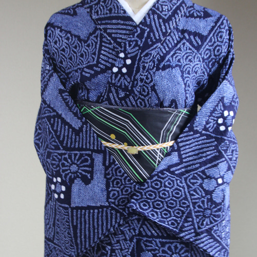 有松鳴海絞　紫陽花柄　珍しいブルーグレーの浴衣　縫製丁寧 有松鳴海絞 紫陽花柄 珍しいブルーグレーの浴衣 縫製丁寧