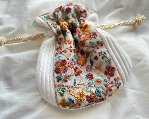 インド刺繍 リボン まんまる 巾着ポーチ 巾着 巾着袋 ポーチ ヌ