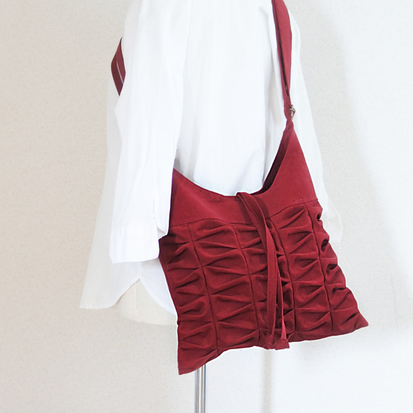 ［売約済］ひらひらショルダーバッグコーデュロイネイビー＆ボルドー 3枚目の画像