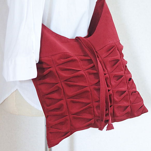 ［売約済］ひらひらショルダーバッグコーデュロイネイビー＆ボルドー 7枚目の画像