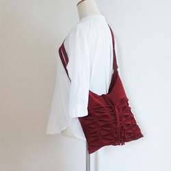 ［売約済］ひらひらショルダーバッグコーデュロイネイビー＆ボルドー 2枚目の画像