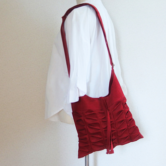 ［売約済］ひらひらショルダーバッグコーデュロイネイビー＆ボルドー 4枚目の画像