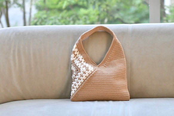 2025新作 コットンお花モチーフバッグ（内布付き） 1枚目の画像