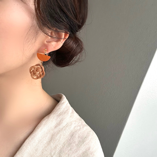 大振り　ラタン　茶色　ピアス　イヤリング　アクセサリー　アジアン　エスニック 大振り ラタン 茶色 ピアス イヤリング アクセサリー アジアン エスニック