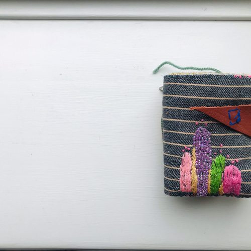 財布 布財布 ハンドメイド 手縫い 刺繍 パッチワーク 二つ折り 財布 布財布 ハンドメイド 手縫い 刺繍 パッチワーク 二つ折り