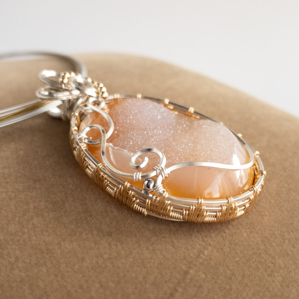 ネックレス 革細工 ドルジー ネックレス 革細工 ドルジー