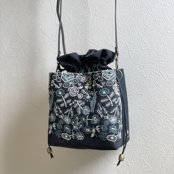 限定⚮̈ ミナペルホネン celebrate × choucho ネリオバッグ あおり巾着  